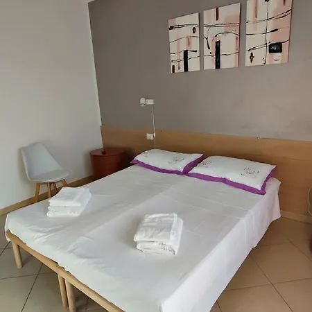 Primula House Con Posto Auto Appartement Pescara